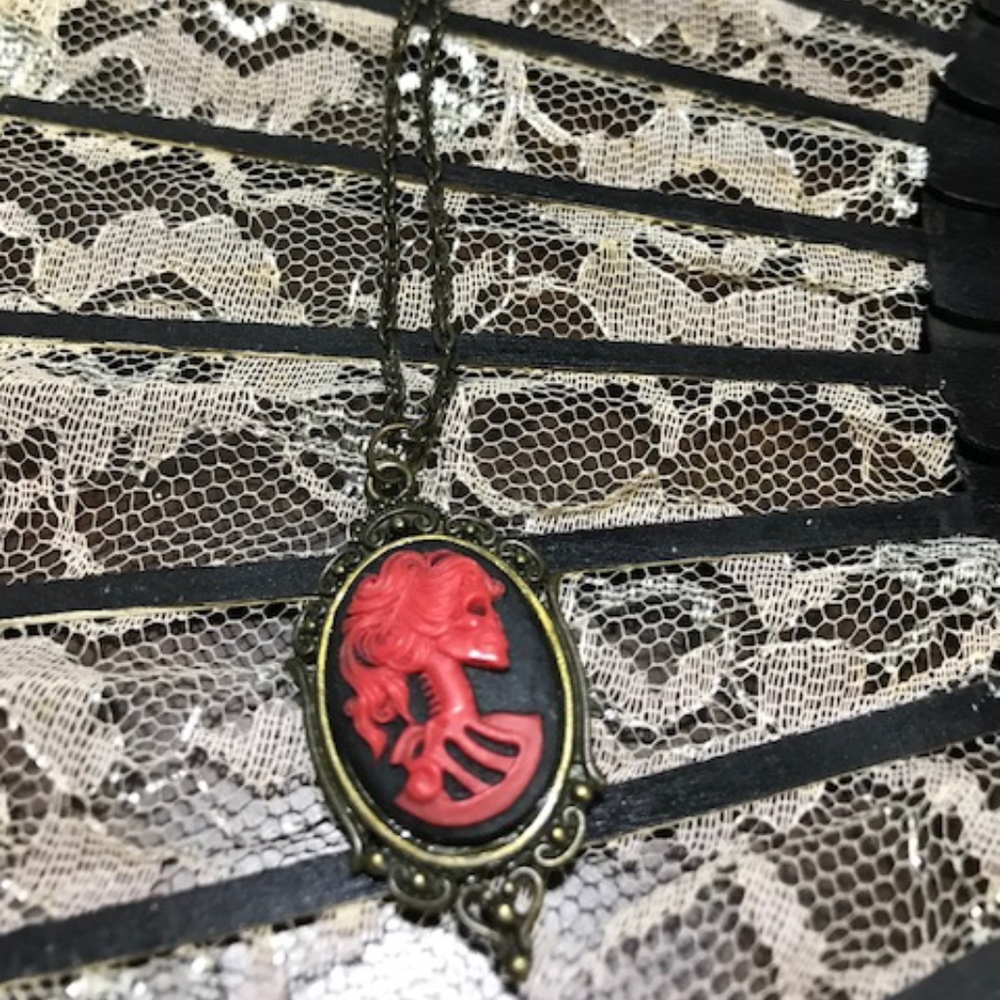 Black/Red Cameo Necklace 18"